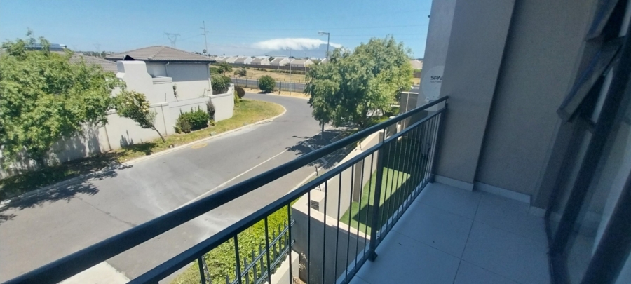 To Let 3 Bedroom Property for Rent in Parklands North Western Cape